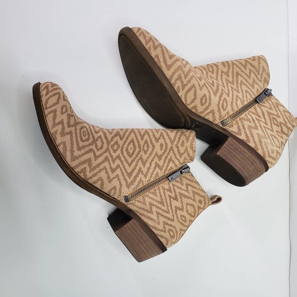 NEW Lucky Brand Basel‎ Booties Toffee Barillos 8 Tan Zig Zag Boots NIB - Picture 4 of 7